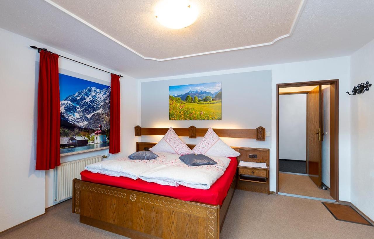 - Alpenstern Gasthof 3*