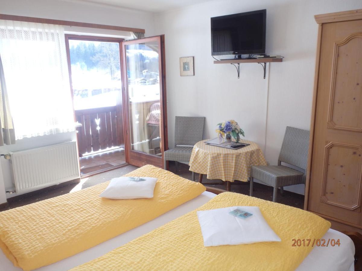 - Alpenstern Gasthof 3*